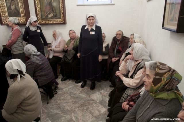 Пожилые - те, о ком заботсятся сестры "Желтого креста"